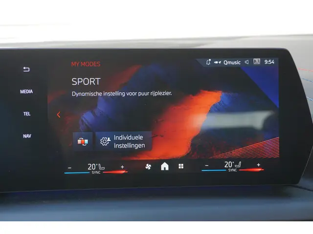 BMW 1 Serie 5-deurs 120 2025 Benzine 22