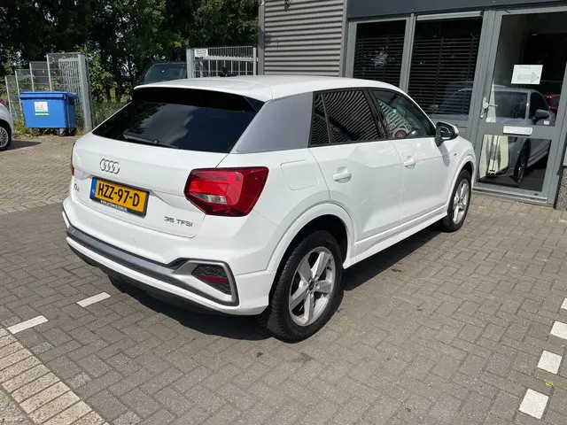Audi Q2 35 TFSI S Edition 2024 Benzine 9
