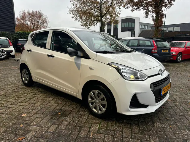Hyundai i10 1.0i i-Motion 2017 Benzine 4