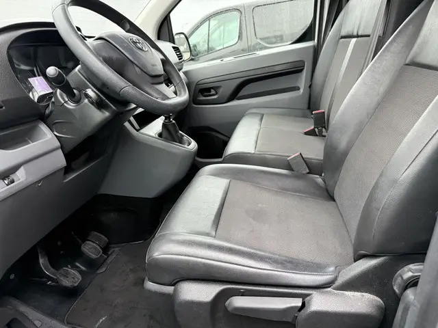Toyota ProAce Compact 1.5 D-4D Cool Comfort 2021 Diesel 21