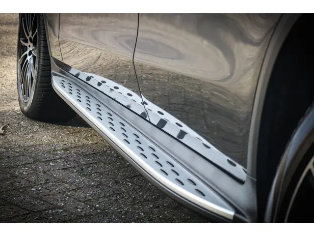 Mercedes-Benz GLC 250 4MATIC 2018 Benzine 32