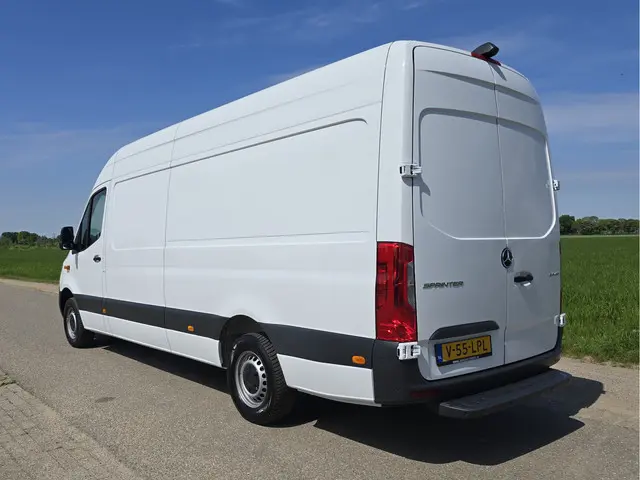 Mercedes-Benz Sprinter 315 1.9 CDI L3 H2 RWD 2023 Diesel 3