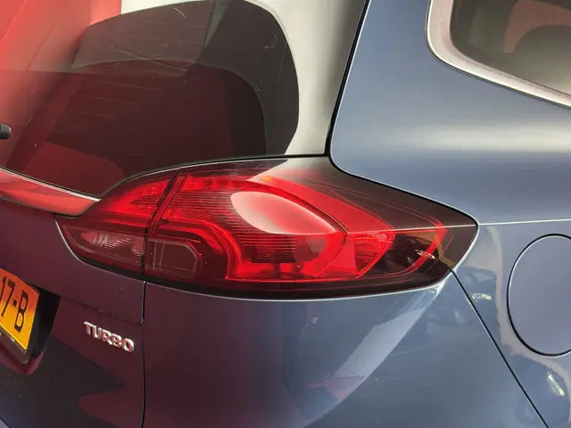 Opel Zafira 1.4 Turbo Business Executive 2017 Benzine 10