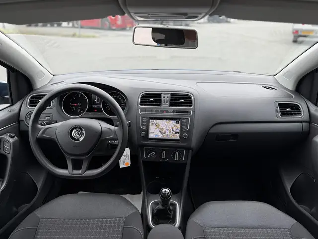 Volkswagen Polo 1.4 TDI Comfortline 2015 Diesel 12