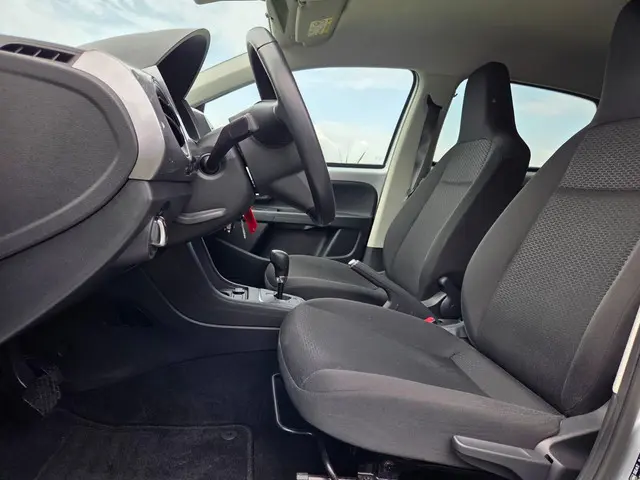 SEAT Mii 1.0 Style Sport 2014 Benzine 6