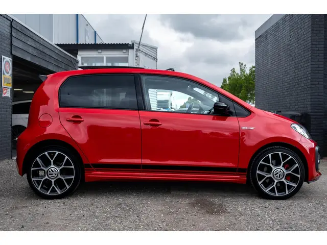 Volkswagen up! 3