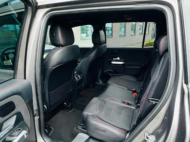 Mercedes-Benz GLB 180 d Premium 2021 Diesel 28