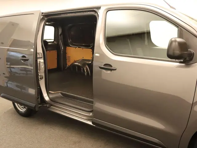 Toyota ProAce Long Worker 2.0 D-4D AUTOMAAT 2024 Diesel 17