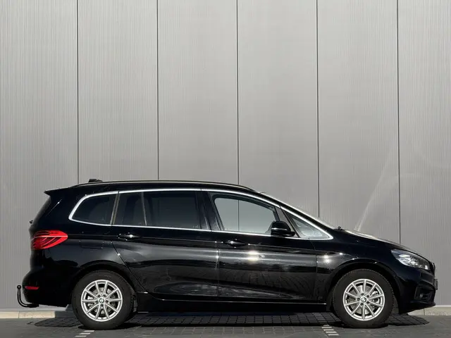 BMW 2 Serie Gran Tourer 218i High Executive 2017 Benzine 8