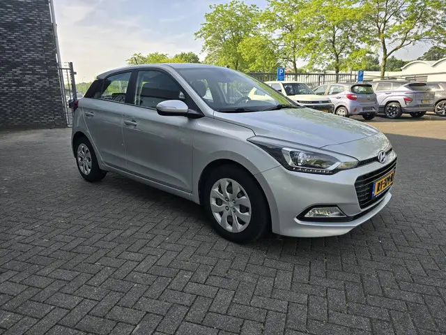 Hyundai i20 1.0 VERKOCHT 2018 Benzine 2