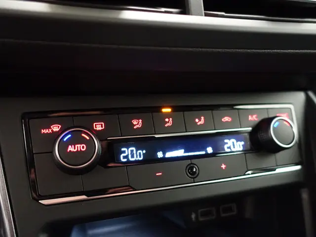 Volkswagen Polo 1.0 TSI Highline+ Aut- 2018 Benzine 13