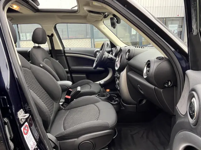 MINI Countryman 1.6 One Knockout Edition 2014 Benzine 30