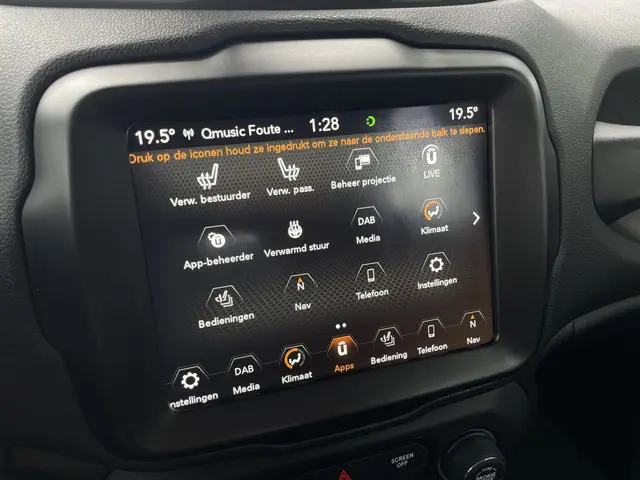 Jeep Renegade 1.4 MultiAir Longitude 2018 Benzine 18