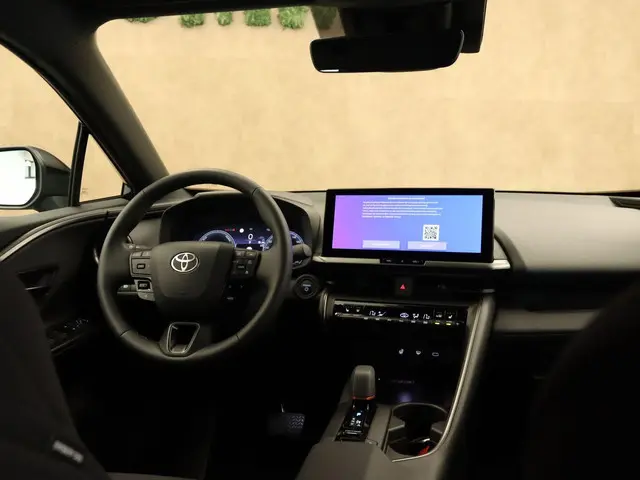 Toyota C-HR 1.8 Hybrid 140 Dynamic 2025 Hybride Benzine 4