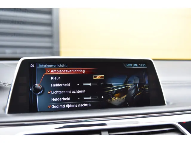 BMW 7 Serie 740Li High Executive 2016 Benzine 30