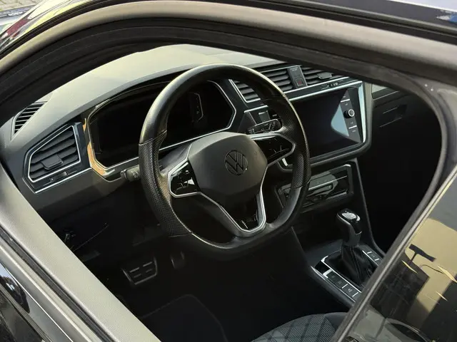 Volkswagen Tiguan 1.5 TSI R-Line 2022 Benzine 17