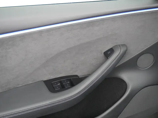 Tesla Model 3 Long Range AWD 78 kWh 2023 Elektrisch 16