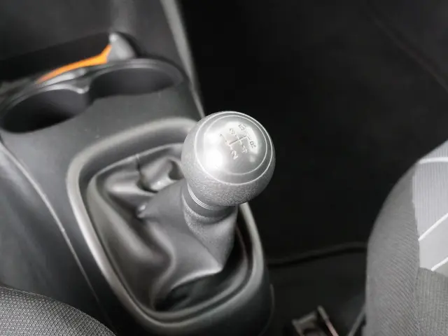 Peugeot 108 1.0 e-VTi Active 2017 Benzine 21