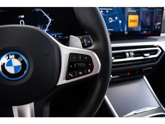 BMW 3 Serie Touring 330e 2024 Hybride Benzine 26