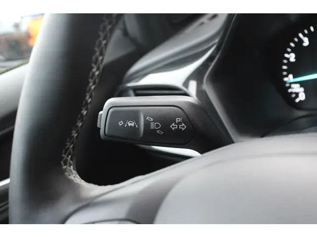 Ford Puma 1.0 EcoBoost Hybrid Titanium 2023 Benzine 23