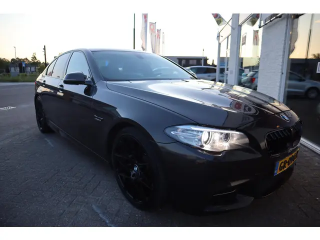BMW 5 Serie 520i EXECUTIVE 2013 Benzine 13