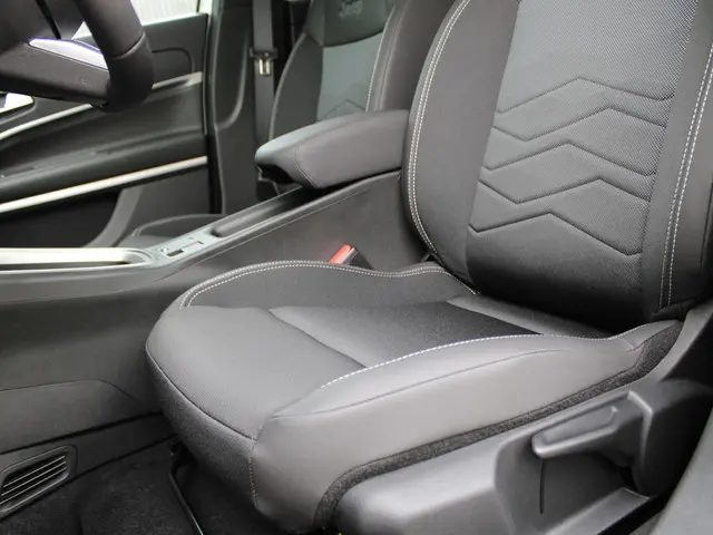 Jeep Avenger Summit 54 kWh 2025 Elektrisch 11