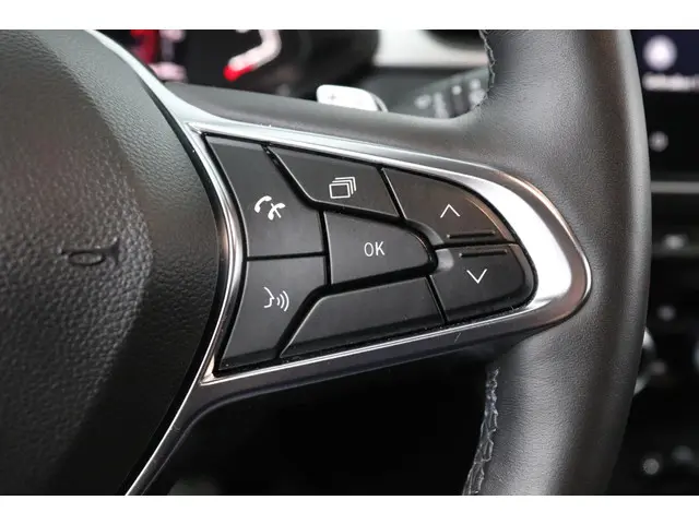 Renault Captur 1.3 mild hybrid 160 techno 2023 Benzine 30