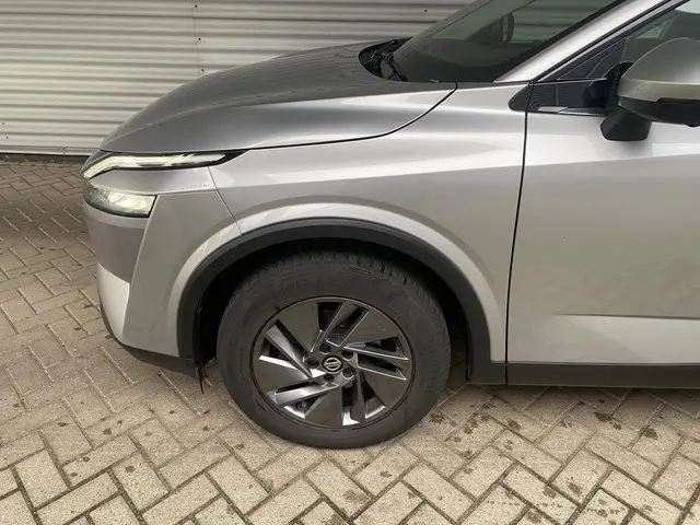 Nissan QASHQAI 1.3 MHEV Acenta 2022 Benzine 4