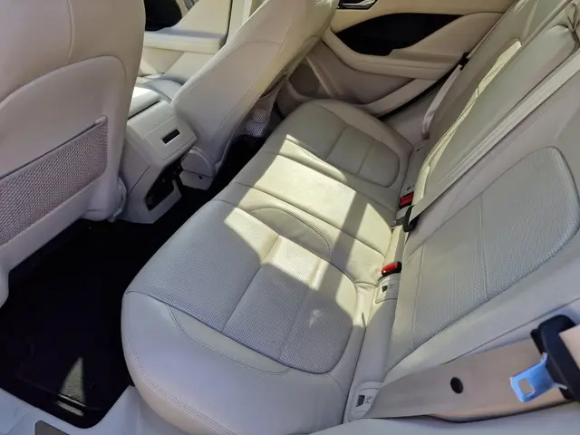 Jaguar I-PACE EV400 SE 90 kWh 2018 Elektrisch 12