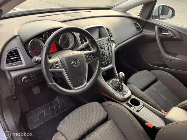 Opel Astra 1.4 Turbo Business + 2014 Benzine 8