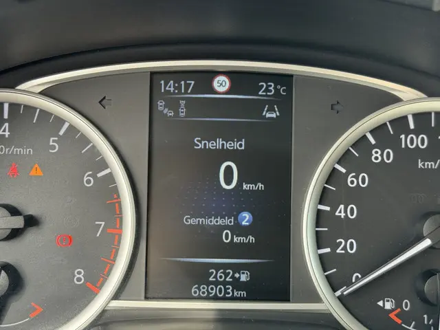 Nissan Micra 0.9 IG-T Tekna 2019 Benzine 26