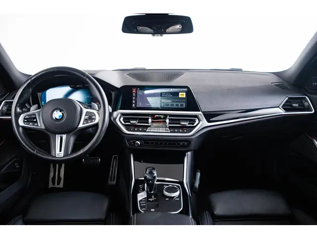 BMW 3 Serie Touring 330i Executive Edition 2020 Benzine 4
