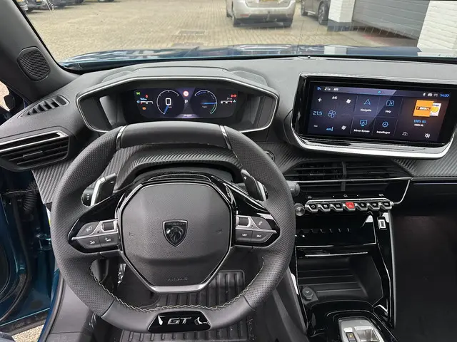 Peugeot 2008 1.2 Hybrid 145 PK GT 2025 Hybride Benzine 12