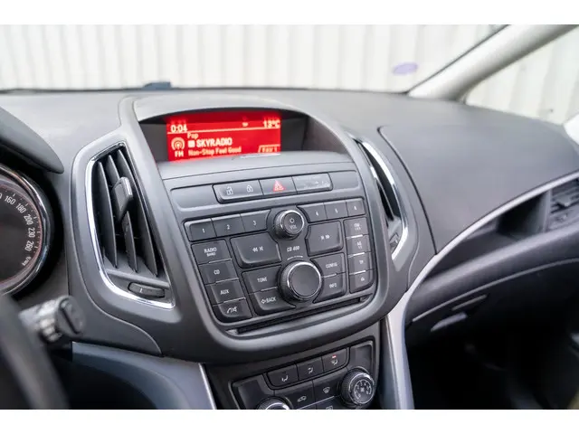 Opel Zafira Tourer 1.4 Edition 7p. 2015 Benzine 32