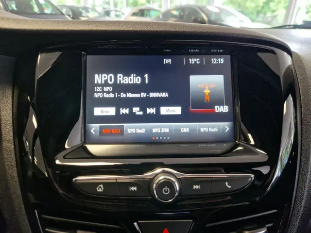 Opel KARL 1.0 Rocks Online Edition| Navi| 2018 Benzine 17
