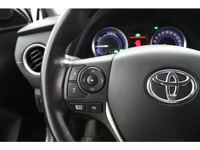 Toyota Auris 1.8 Hybrid Aspiration 2015 Hybride Benzine 19