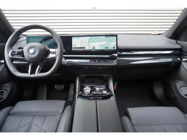 BMW 5 Serie 530e 2026 Hybride Benzine 12