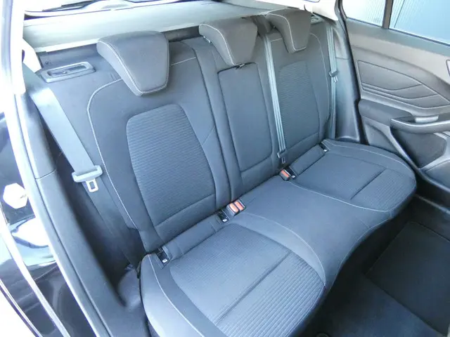 Ford Focus Wagon HELAAS VERKOCHT!!! 2022 Benzine 27
