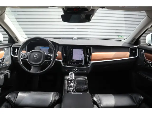 Volvo V90 2.0 T8 AWD Inscription 2019 Hybride Benzine 4