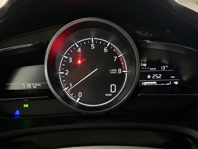 Mazda 3 2.0 SkyActiv-G 165pk SPORTSLINE 2018 Benzine 24