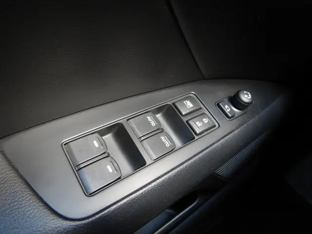 Suzuki Kizashi 2.4 Sport 2013 Benzine 16