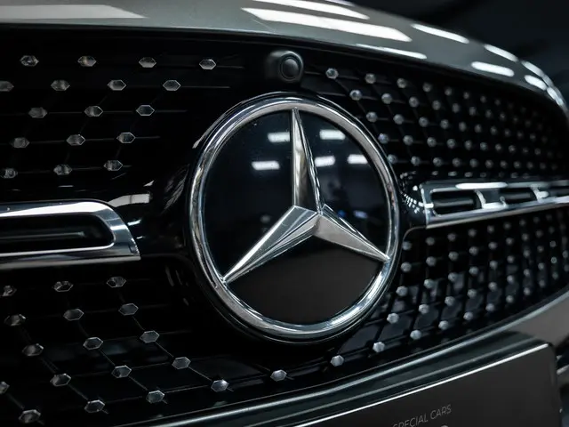 Mercedes-Benz GLA 200 AMG Line 2023 Benzine 38