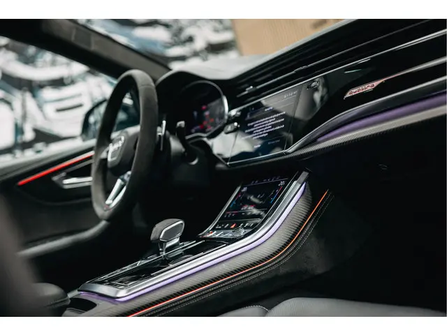 Audi RSQ8 4.0 TFSI quattro 2021 Hybride Benzine 28