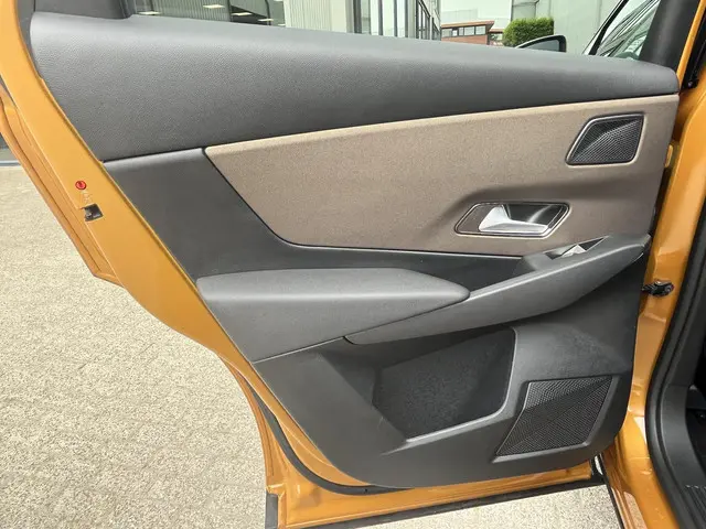 DS DS 7 Crossback 1.2 PureTech So Chic 2021 Benzine 22