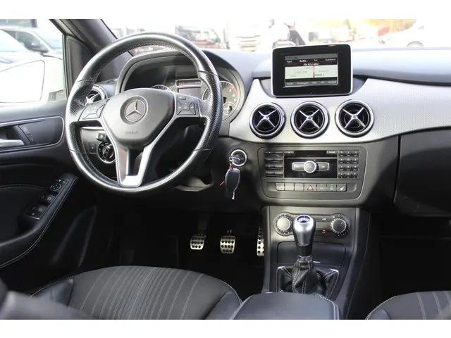 Mercedes-Benz B-Klasse 180 CDI Prestige 2014 Diesel 4