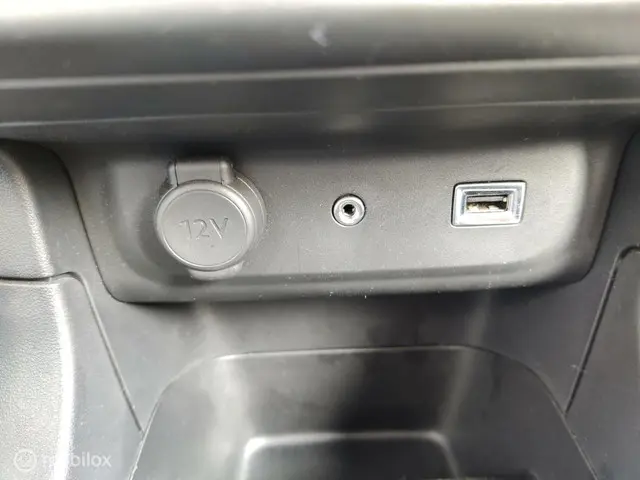 Citroën C3 1.2 PureTech ELLE 2018 Benzine 22