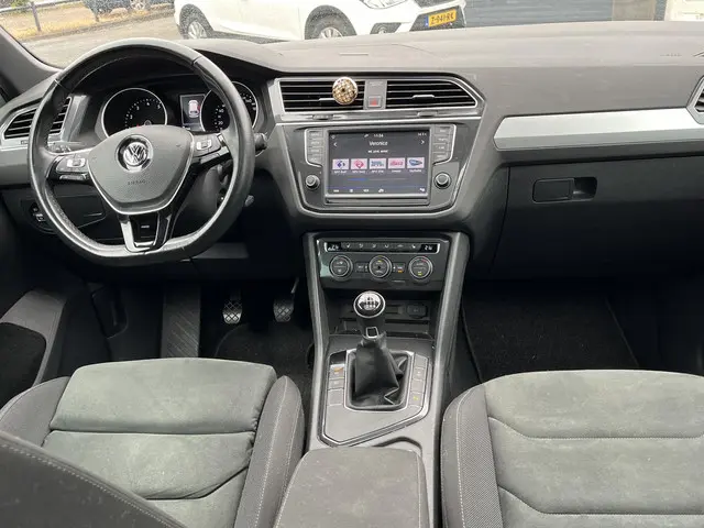 Volkswagen Tiguan 1.4 TSi Connected 2017 Benzine 24