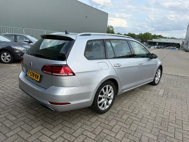 Volkswagen Golf Variant 1.0 TSI Highline 2019 Benzine 5