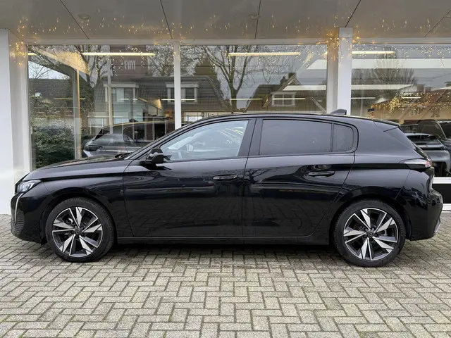 Peugeot 308 1.2T 130pk Allure 2023 Benzine 9