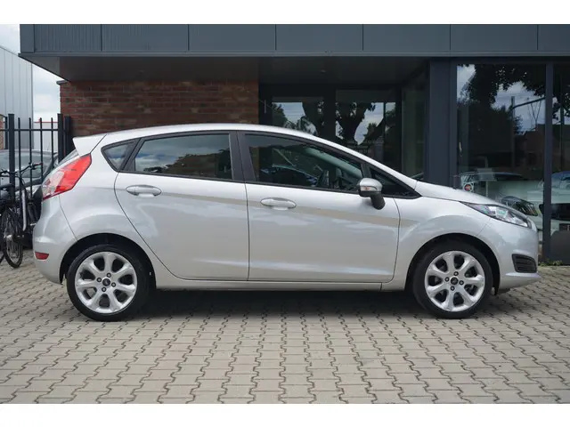 Ford Fiesta 1.25 2017 Benzine 12